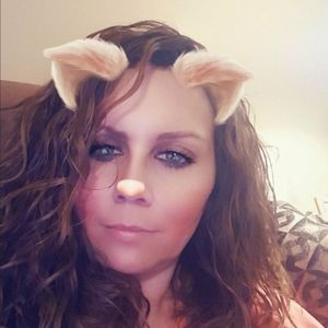 Meet your Posher, Rena